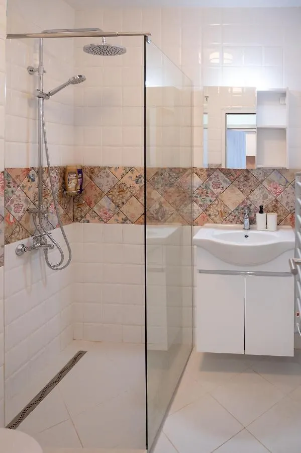 Sunny 1Bdr Apartment Near Center Sofia Bulgaria
