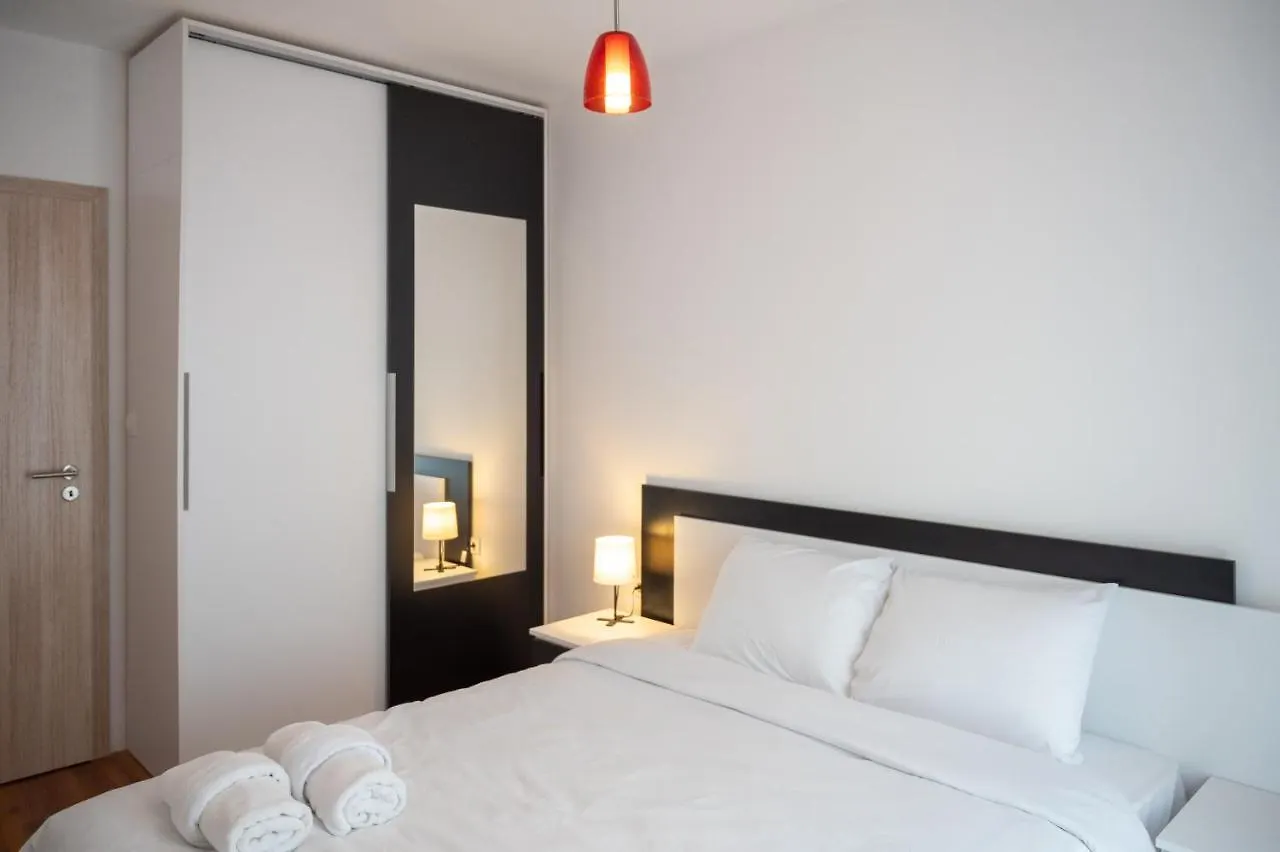 Sunny 1Bdr Apartment Near Center Sofia