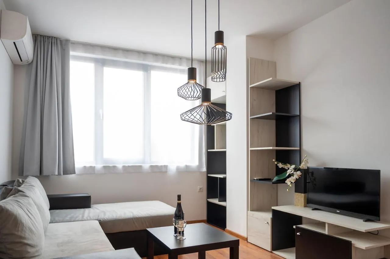 Sunny 1Bdr Apartment Near Center Sofia