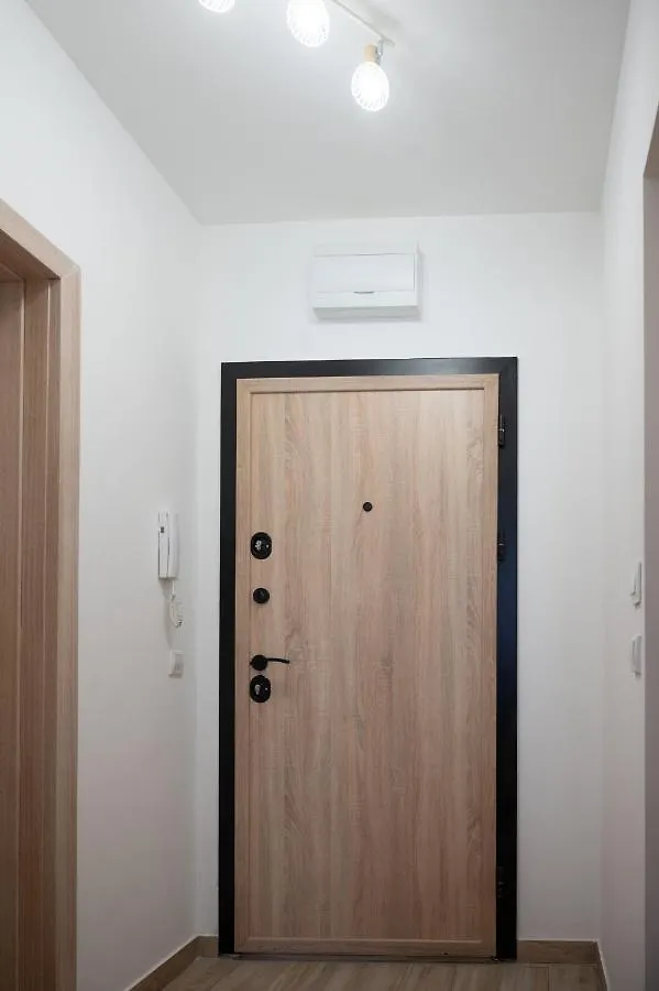 Sunny 1Bdr Apartment Near Center Sofia 0*,